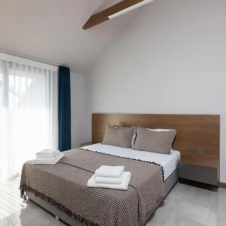 Bisuites * Αττάλεια