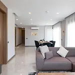 Bisuites Hostel