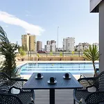 אכסניה Bisuites *